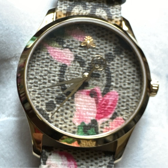 🌺🌸GUCCI BLOOMS TIMELESS WATCH🌸🌺 - Picture 3 of 12